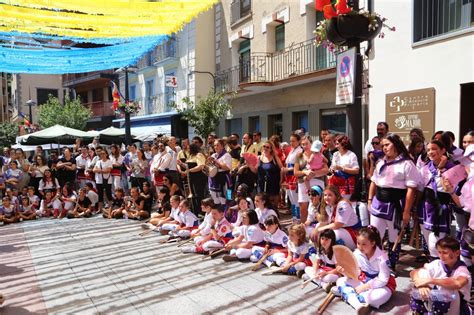 Gegants I Les Activitats Daigua Protagonistes Del Segon Dia De La