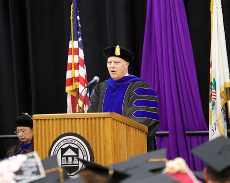 Photos Mchenry County College Graduation Shaw Local