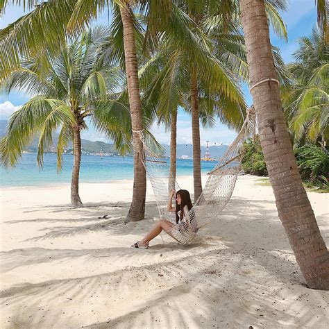 Bâu lần đầu tiên chơi lớn khoe dáng với bikini đường đua gái xinh đang gắt hơn bao giờ hết