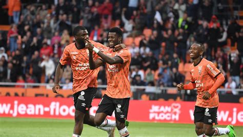 Football révélation de la saison Dango Ouattara quitte Lorient pour