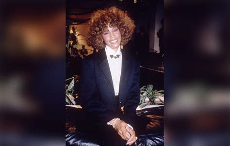 Whitney Houstons Lesbian Lover Tells All On Sex With Singer In Book