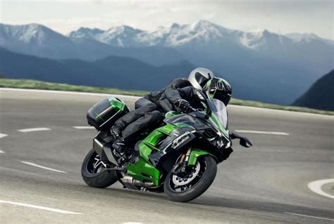 List Of Motorcycles With Cornering Abs In India | Reviewmotors.co