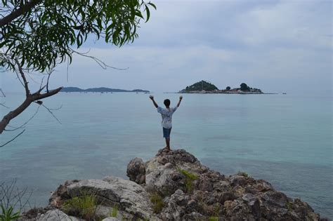 Explore Pulau Sembilan Badai Timur