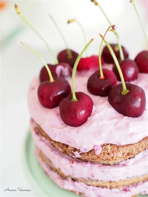 Mini Naked Cake Kirsikoilla Annin Uunissa