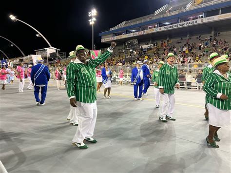 Carnaval Veja O Primeiro Dia De Desfiles Das Escolas De Samba De