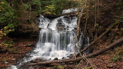 8 Waterfalls in Marquette, MI, To Take Your Breath Away