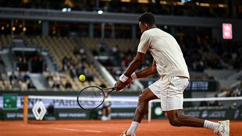 Impossible de ne pas le regarder Après sa victoire à Roland Garros