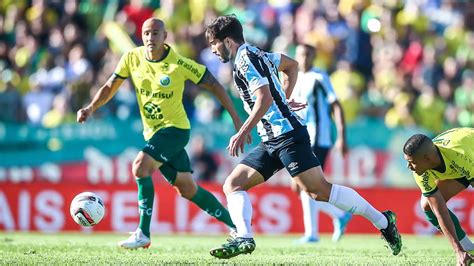 Villasanti e Lucas Silva cada vez mais consolidados no meio do Grêmio