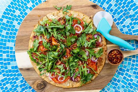 Minute Blt Flatbread Pizza Recipe Sip And Spice