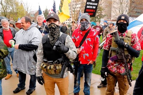 27 Surreal Photos Of The American Patriot Rally At The Michigan State Capitol