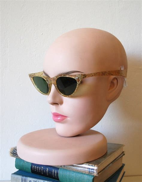 Vintage 60s Atomic Fiberglass Style Cat Eye Sunglasses Etsy Cat Eye