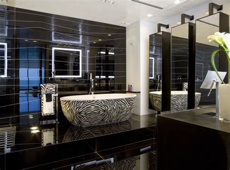 20 Black Bathroom Ideas For A Stunning Makeover