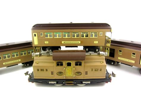 Lionel Prewar Standard Gauge 318 Train Set With Three Train Cars