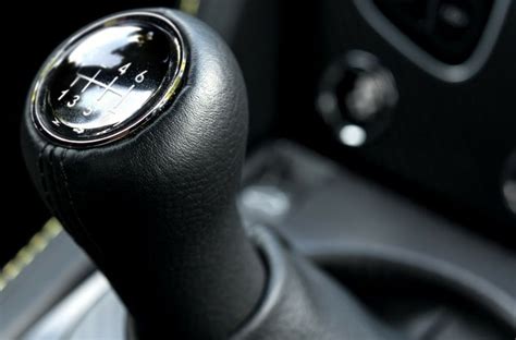 master manual transmission driving powerful tips  techniques