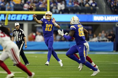 Kansas City Chiefs Vs Los Angeles Chargers NFL Week 15 12 16 21