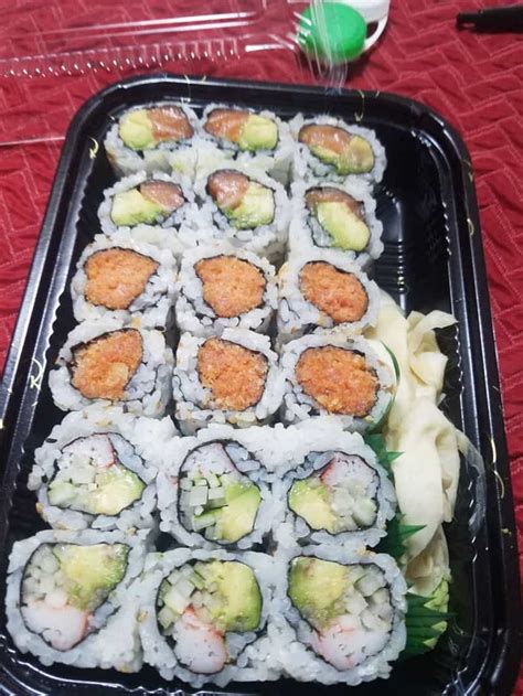 Best Pink Lady Roll Restaurants In Glen Rock Doordash