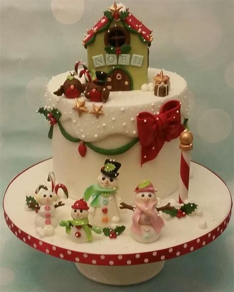 Shereens Cakes And Bakes Christmas Cake Christmas Cake Designs