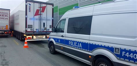 Tragiczny wypadek na A1 nie żyje kobieta Są wstępne ustalenia policji