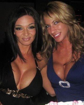 Cleavage Downblouse Nipple Peeks Collection Vol 45 Porn Pictures XXX Photos Sex Images