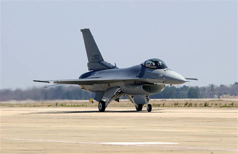 General Dynamics / Lockheed Martin F-16 Fighting Falcon History ...