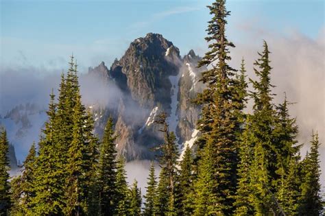 Premium Photo | Mountains in washington