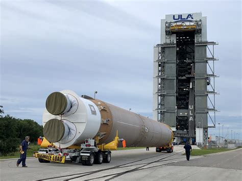 Ula Begins Stacking Atlas V For Boeings Starliner Oft Launch As