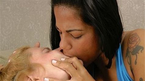 Interracial Kisses Brunette Vs Blonde Clip Exclusive Mf Mf Throat Kisses Clips Sale