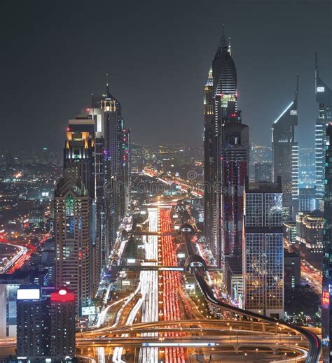 Dubaï Sheikh Zayed Road Photographie éditorial Image Du Ensoleillé