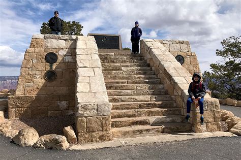 Powell Point On The Canyon Rim Trail In Grand Canyon National Park