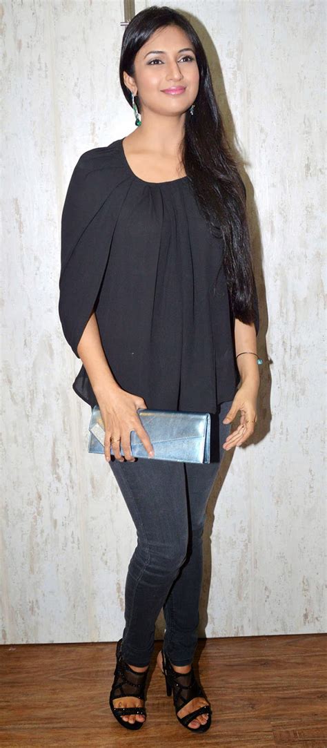 Divyanka Tripathi Hot Sexy Figure In Salwar Kameez Tight Pants Ye Hai Mohabbatein TV Serial Cast