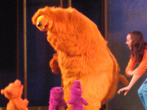 Bear in the Big Blue House Characters Dancing in Playhouse Disney ...