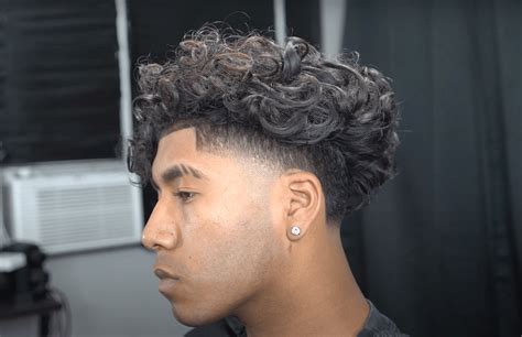 Taper Fade Curly Afro