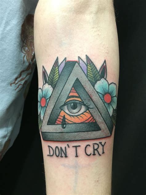 Impossible triangle with eye _ traditional tattoo | Tatuaggi