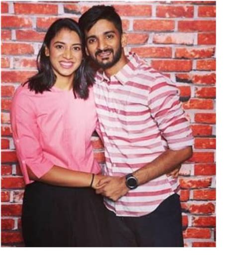 Smriti Mandhana Boyfriend: Dating History, Relationships, etc in 2023 ...