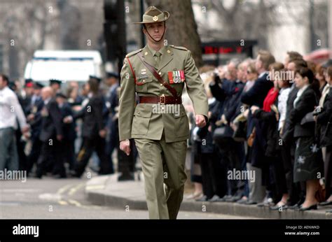 Anzac Day Wreath Laying Ceremony At The Cenotaph Whitehall Sw1 Stock