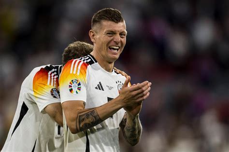 Karriere Soll Enden Spanien Star Will Toni Kroos In Rente Schicken