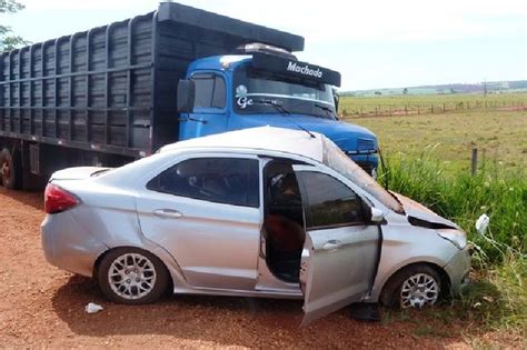 Empres Ria Morre Em Acidente Entre Carro E Caminh O Boiadeiro Na Ms