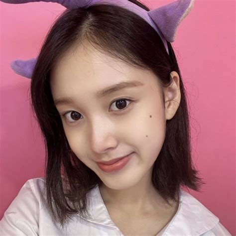 Jang Ye Eun J Stayc Selca Icon Pfp Kpop Em 2022