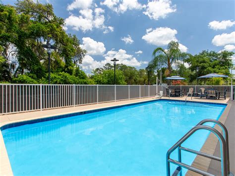 Hotel near Ocala National Forest | Holiday Inn Express & Suites Silver ...