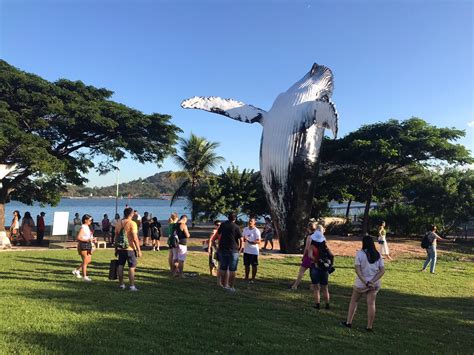 Vitória ganha a maior réplica de salto da Baleia Jubarte do Brasil