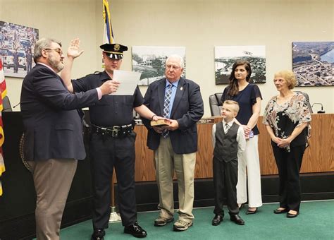 Board takes oath as Parkersburg Police chief | News, Sports, Jobs - News and Sentinel