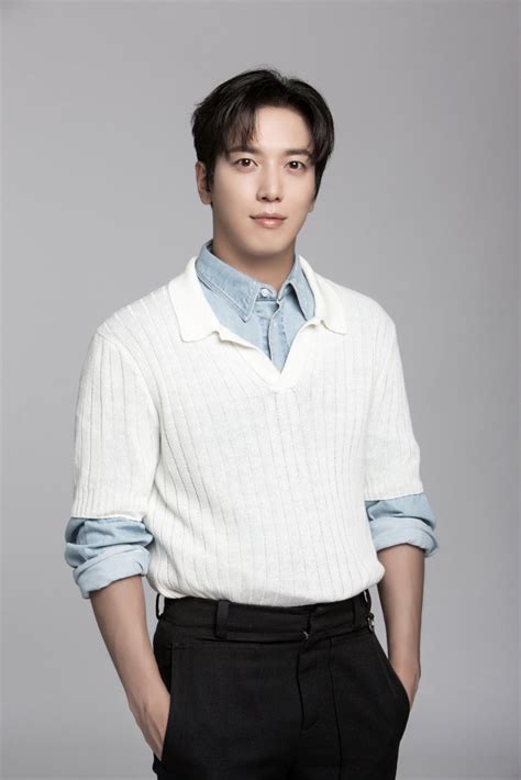 INTERVIEW CNBLUE S Jung Yong Hwa Says Military Hiatus Helped His