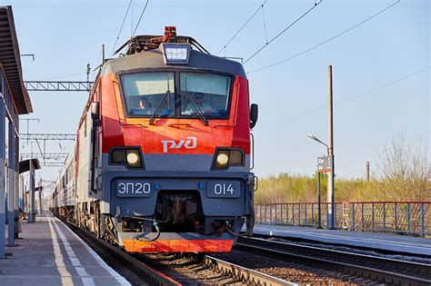 Фотография Локомотив российские Поезда Спереди
