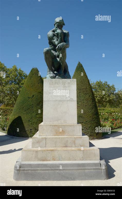 Estatua El Pensador de Rodin jardín del Musée Rodin París Ile de