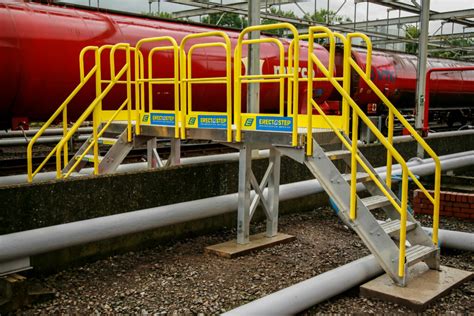 Metal Crossover Stairs For Pipeline Installation ErectaStep