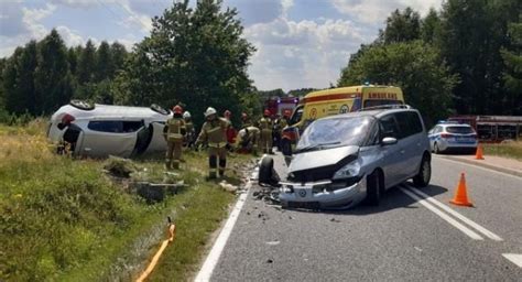 Wypadek w Smykowie Jedna osoba w szpitalu Krajowa trasa numer 42 była