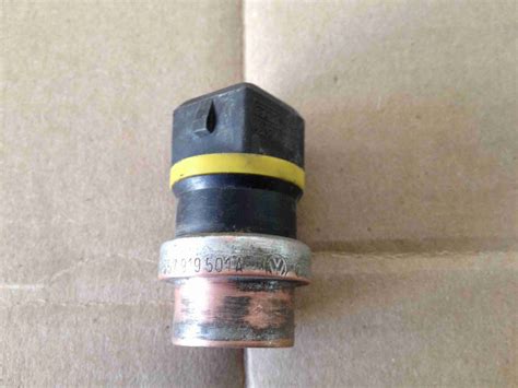 Sensor O Bulbo De Temperatura Vw Derby Jetta Golf 357919501a 266 99