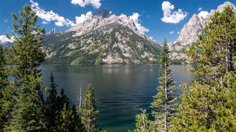 11 Breathtakingly Beautiful Lakes in Grand Teton National Park