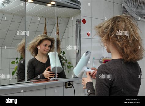 Hair Blonde Blow Dry Hi Res Stock Photography And Images Alamy