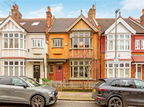 4 Bed Terraced House For Sale In Muncaster Road London Sw11 £